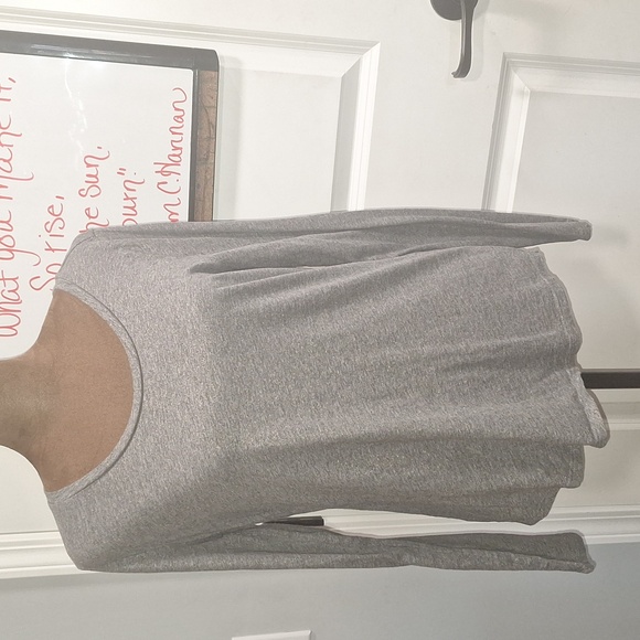 LOFT Vintage Soft Gray Top - Picture 1 of 4